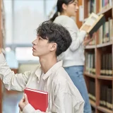 文学部は就職に不利！？AI時代だからこそ知っておきたい、文学部の「隠れた強み」