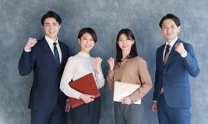 文学部で培った力を活かす、多様な業界のビジネスパーソン