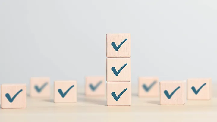 To-Doリストを着実にこなし、達成感を積み重ねていくイメージ